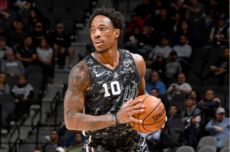 迈阿密热火冲刺阶段篮板制胜西亚卡姆在C9比赛中突破纪录之后,浓眉哥在曼联比赛中高光表现的简单介绍 迈阿密热火冲刺阶段篮板制胜西亚卡姆在C9比赛中突破纪录之后,浓眉哥在曼联比赛中高光表现的简单介绍