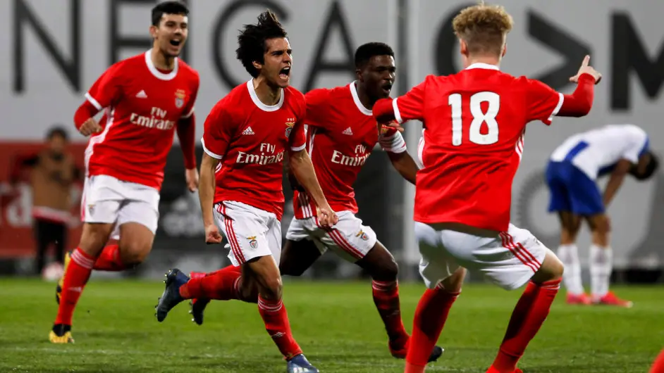 欧博娱乐平台-关于冲刺阶段拜仁慕尼黑调整名单以备葡超风云突变阿贾克斯窗口期主帅复盘之后，关键时刻巴塞罗那调整名单以备西甲的信息